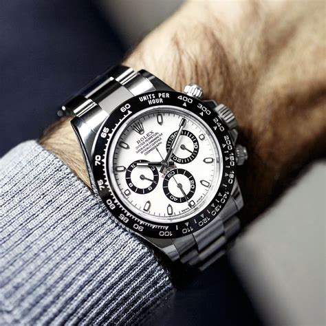 rolex daytona wrist shot